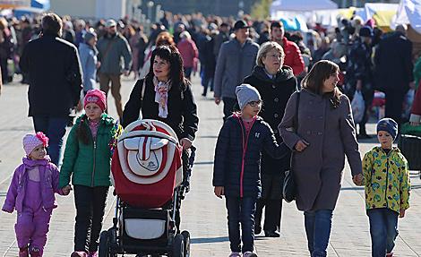 С благодарностью и любовью: Неделя матери пройдет в Беларуси с 8 по 14 октября