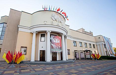 Театральные коллективы из 13 стран принимают участие в фестивале 