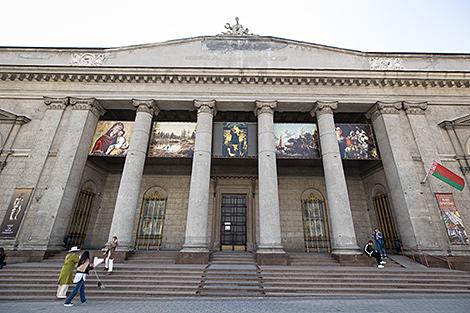 Выставка живописи Акима Шевченко представлена в Национальном художественном музее