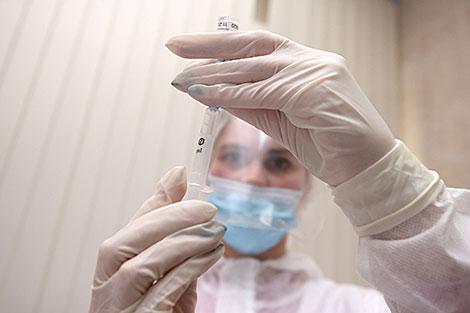 Более 1,8 млн белорусов прошли полный курс вакцинации от COVID-19