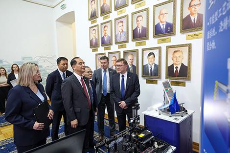 Белорусско-китайский центр фундаментальных научных исследований открылся в БГУ