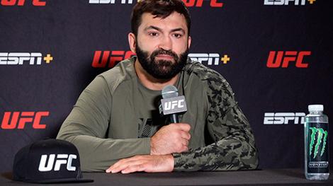 Белорус Андрей Орловский победил Чейза Шермана на турнире UFC в Лас-Вегасе