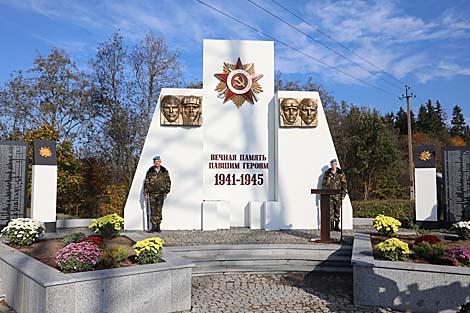 Мемориальный комплекс после реконструкции открыли в Лиозно