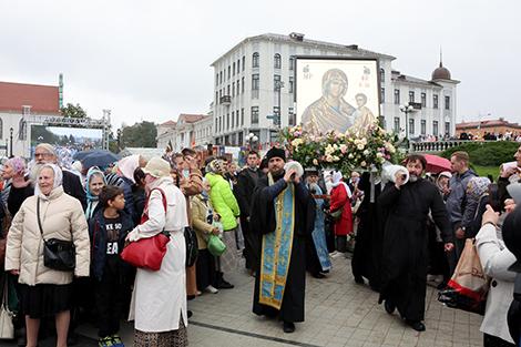 Духовный символ столицы. В Минске прошли празднования 525-летия обретения Минской иконы Божией Матери