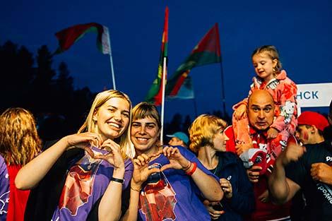 Гончарова: международный лагерь 