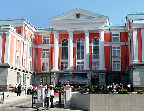 Музыкально-поэтические перформансы, ярмарка и буккроссинг - Минск отметит Всемирный день поэзии