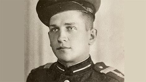 Он мечтал быть математиком, а стал радистом. Удивительная история жизни участника Парада Победы 1945 года