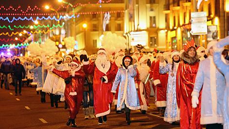 Новогоднее шествие соберет 24 декабря в Минске более тысячи сказочных персонажей