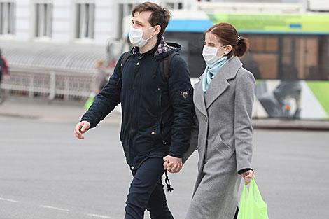 Данные социсследований: около 94% белорусов в период COVID-19 носят маски в общественных местах