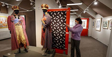 Текстильные произведения российских художников представлены на выставке в Минске