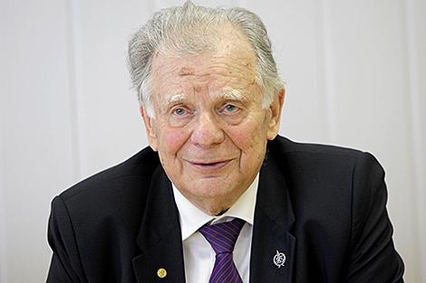 Его ждала слава первооткрывателя. К 95-летию нашего земляка нобелевского лауреата Жореса Алферова