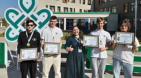 Белорусские лицеисты завоевали золото на международной олимпиаде по математике и информатике в Таджикистане