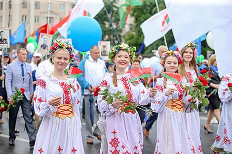 Цветочный бал, каравай-фест и 