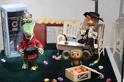 Кукла Чебурашки и эскизы 