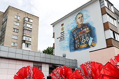 Катунин, Жуков, Денисенко. В Гомеле открыли три мурала в честь Героев Советского Союза