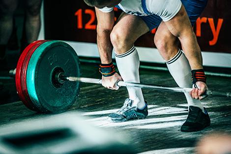 Штангист Фролов выиграл бронзу в рывке на чемпионате Европы в Кишиневе
