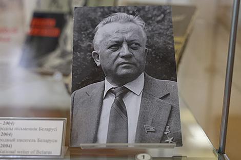 Писатель у власти? Каким был Шамякин-чиновник, рассказал историк