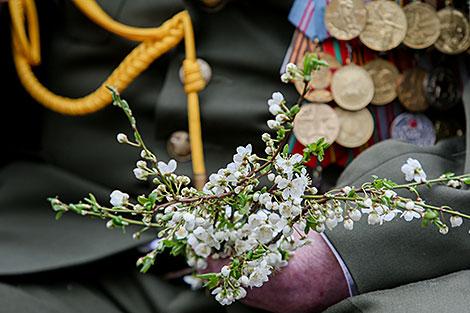 Самому возрастному - 105 лет. В Беларуси на 1 мая проживает около 800 ветеранов