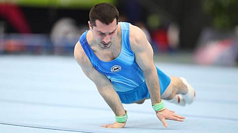 Шарамков завоевал золото этапа Кубка мира в Баку в вольных упражнениях