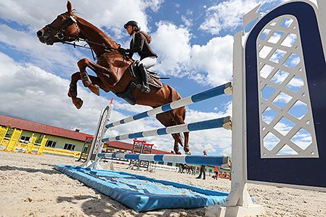 Международная федерация конного спорта допустила белорусов к участию в командных соревнованиях