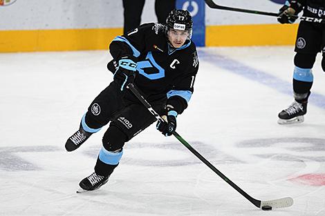 Белорусский хоккеист Егор Шарангович признан первой звездой матча НХЛ