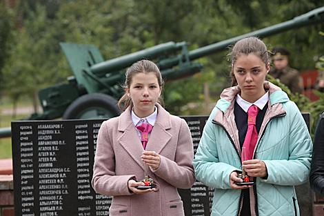 Капсулу с землей со 110 воинских захоронений Речицкого района передадут в крипту столичного храма