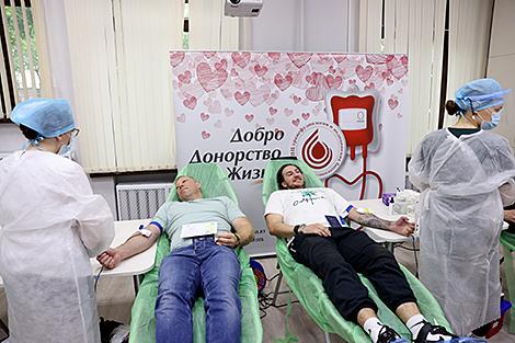 Здоровый человек 30-40 лет. Эксперт о портрете донора крови и ее компонентов