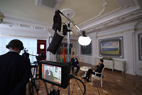 Лукашенко: Россия никогда не согласится на направление миротворческих сил стран ЕС в Украину