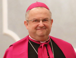 Апостольский нунций отмечает плодотворный диалог власти и церкви в Беларуси