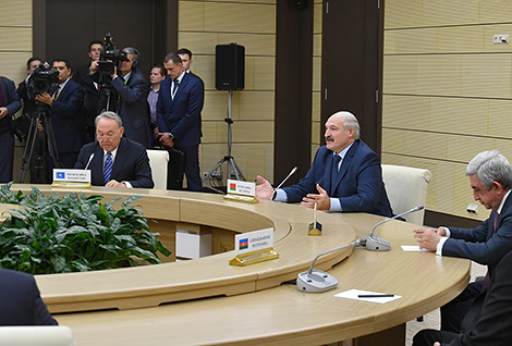 Лукашенко уверен, что борьба на предстоящих выборах Президента России не будет острой и драматичной