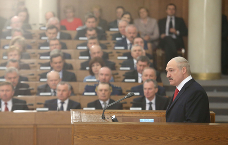 Лукашенко: Культура должна играть более активную роль в сплочении народа