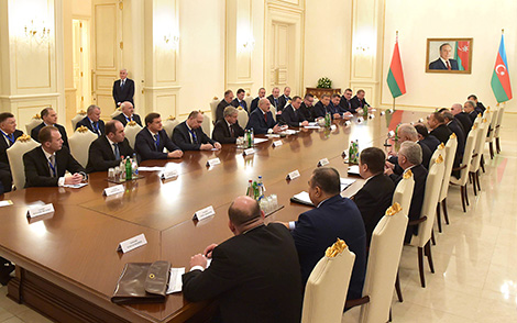 Алиев: Беларусь и Азербайджан могут за короткое время увеличить объем товарооборота