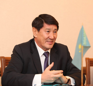 Булегенов: Казахстан заинтересован реализовывать в Беларуси совместные крупные инвестпроекты