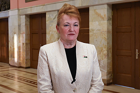 Депутат: важнейшая задача нашего государства - гарантированная забота о семье, материнстве, детстве
