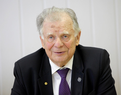 Алферов: Белорусские ученые играют важную роль в развитии страны