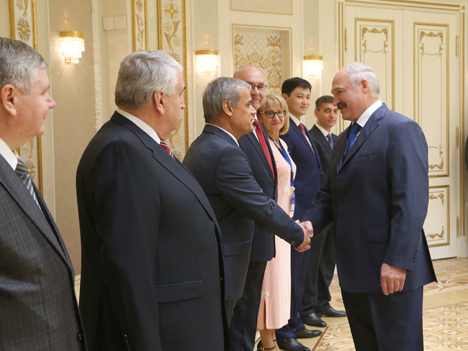 Лукашенко: В Беларуси высоко чтят Великую Победу и выступают против фальсификации ее истории