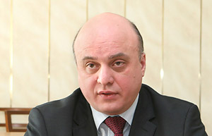 Чергинец: Правило двух человек в кабине действует в самолетах 