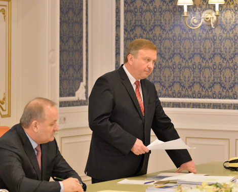 Кобяков: Правительство использует все возможные подходы для улучшения экономической политики в государстве