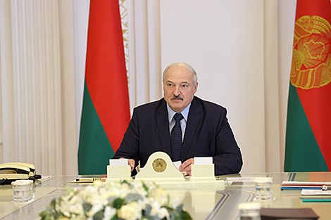 Лукашенко: идет гибридная война против Беларуси, и мы должны ждать пакостей с любой стороны