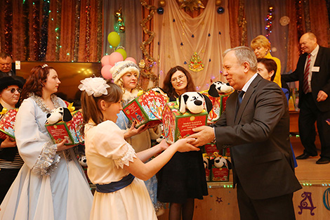 Жарко: В Беларуси делают все для успешной социализации детей из интернатов и детдомов