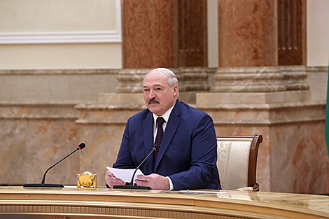 Лукашенко: мирная жизнь граждан и суверенитет стоят выше политических и личностных разногласий в обществе