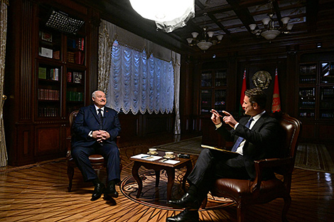 Лукашенко предложил свой формат переговоров между Россией, США и Украиной