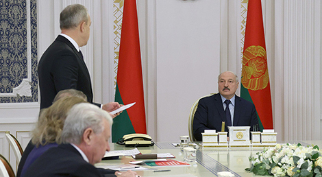 Лукашенко: в случае изменения Конституции система управления в государстве будет отстроена заново