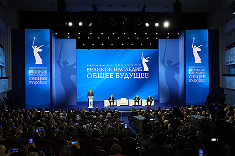 Лукашенко о защите исторической памяти: надо делать еще больше, а расслабляться и верить покаяниям нельзя