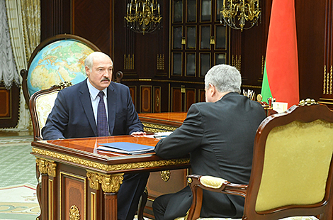 Лукашенко оценил потери Беларуси в 2020 году от уменьшения в России экспортной пошлины на нефть в $420-430 млн