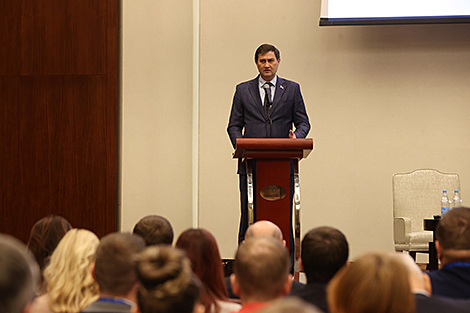 Рыженков: санкции нужны европейским производителям, чтобы не конкурировать с Беларусью и Россией