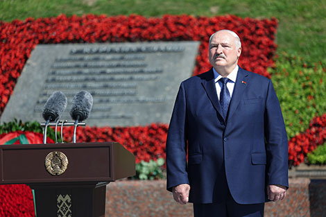 Лукашенко: мы за то, чтобы Беларусь была мирной, но готовиться надо ко всему