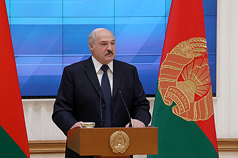 Лукашенко: все перемены пойдут от Конституции, а не от майдана