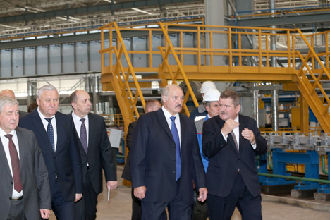 Лукашенко: Нужно любить свою страну и быть уверенным, что это твой дом