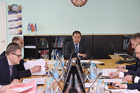 Головченко об ответных санкциях: будем действовать точечно